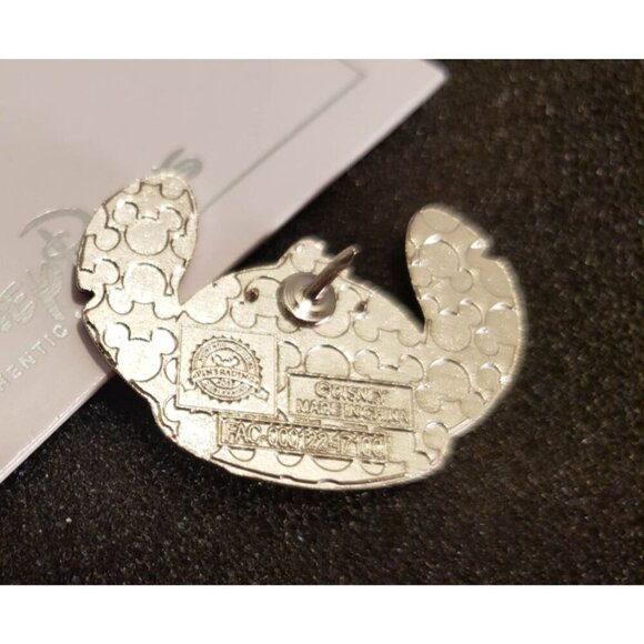 Disney Stitch Trading Pin Emoji Surprised Brooch Lapel Pin Accessories Jewelry - Picture 3 of 4